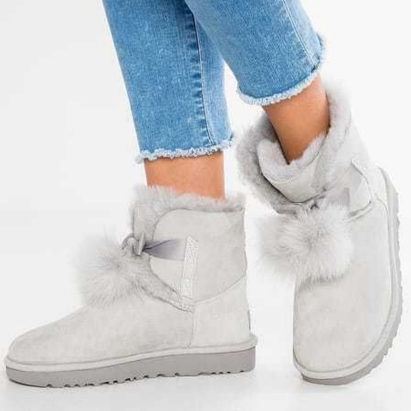 UGG K Gita Metallic Pull-On Boot - Silver - Picture 3 of 9